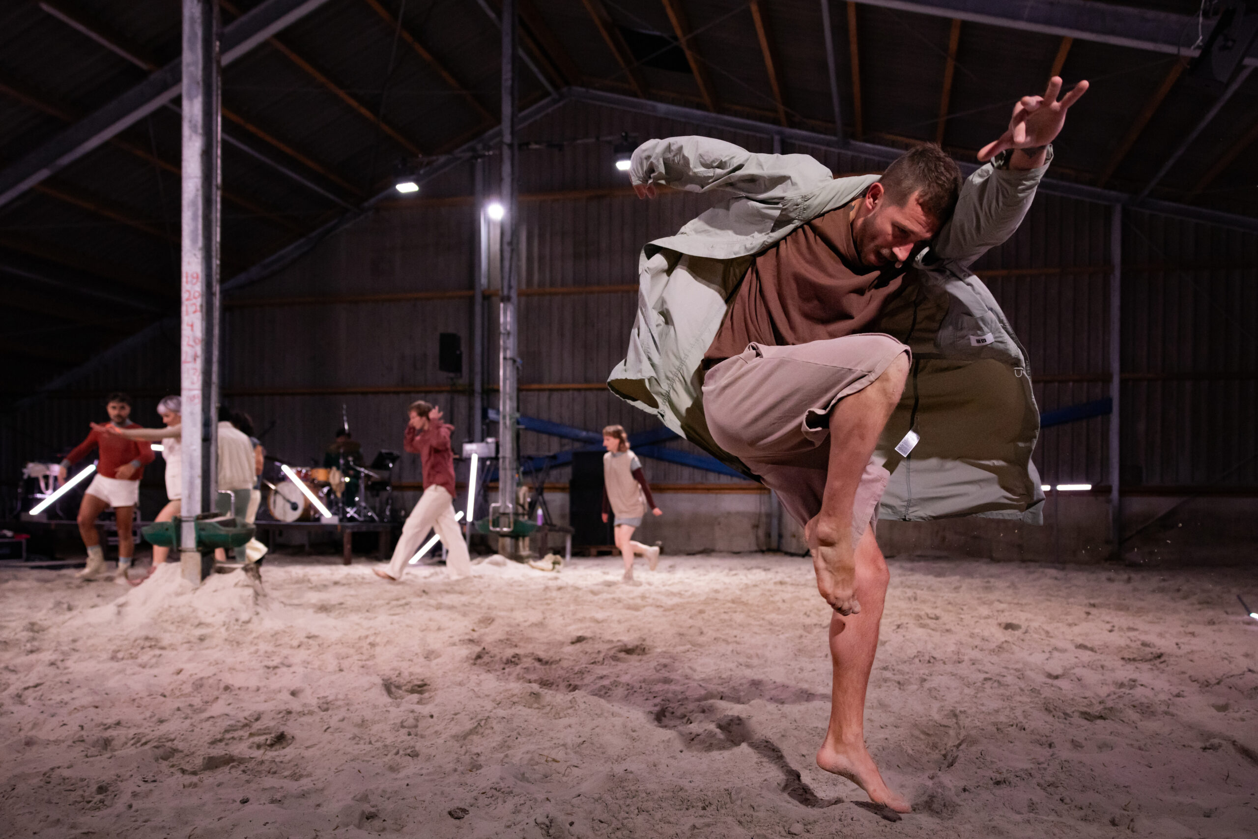 Early Bird festivalbandjes in verkoop